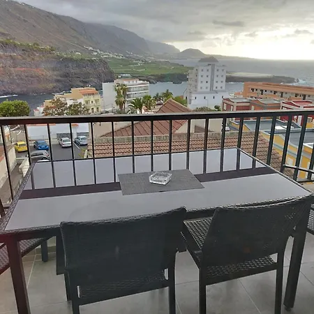 Mit Schoener Aussicht Und Balkon 公寓 *