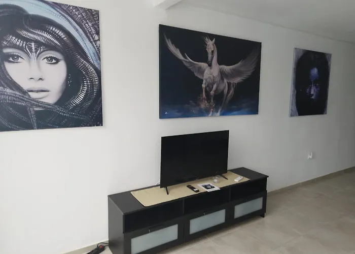 Mit Schoener Aussicht Und Balkon