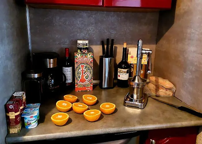 Mit Schoener Aussicht Und Balkon Apartment